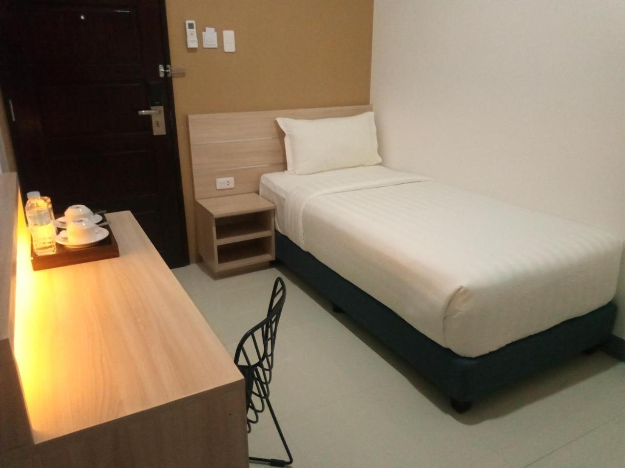 Figtree Hotel Iloilo Zewnętrze zdjęcie